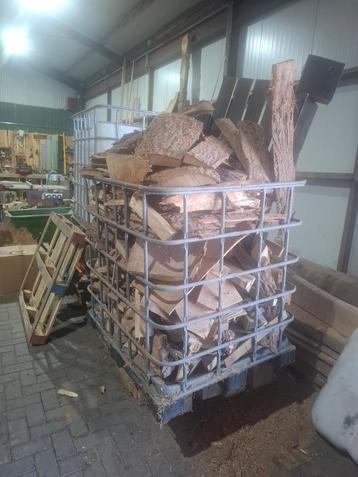 Haardhout hardhout beschikbaar voor biedingen