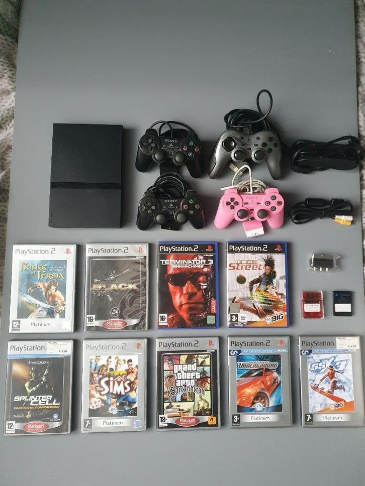 PS2 Slim / 4 Controllers / 9 Games, Spelcomputers en Games, Spelcomputers | Sony PlayStation 2, Zo goed als nieuw, Slim, Zwart
