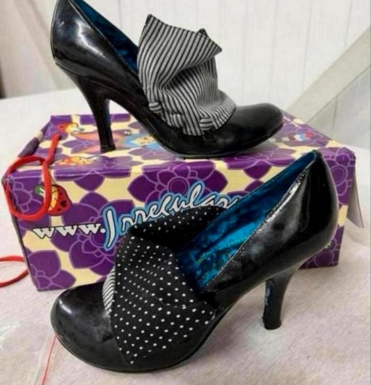 Irregular Choice schoenen met hakken speciale pumps Maat 40, Kleding | Dames, Schoenen, Zo goed als nieuw, Pumps, Zwart, Ophalen of Verzenden