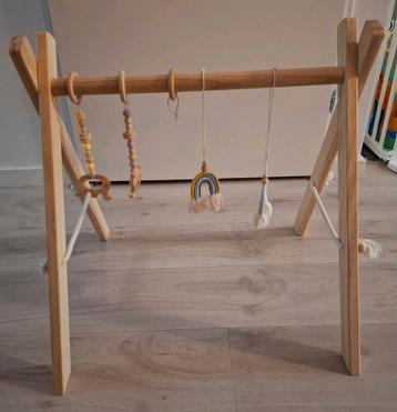 Te koop babygym  beschikbaar voor biedingen