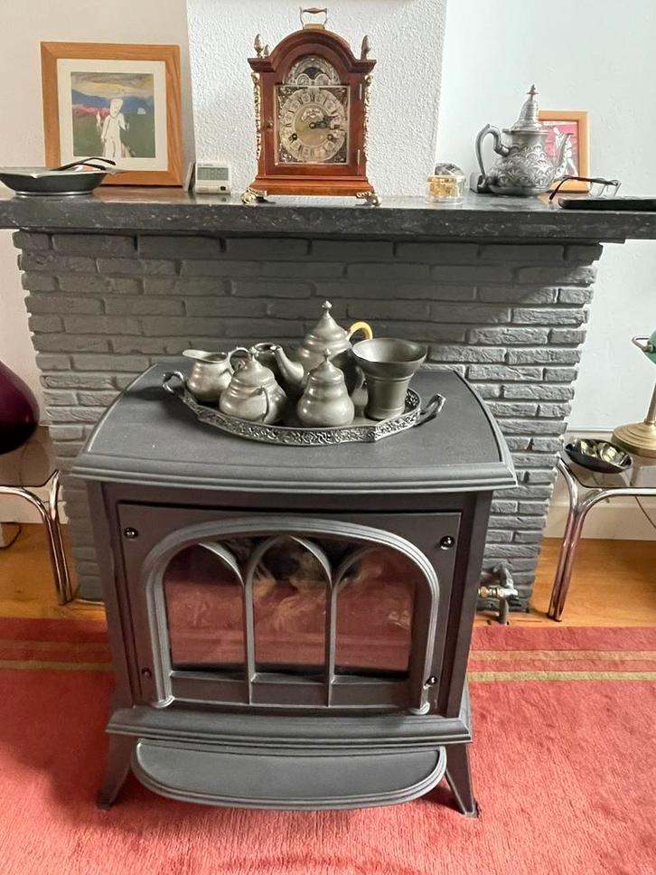 Gaskachel Gazco Ashdon Gothic met houtvuur, Huis en Inrichting, Kachels, Zo goed als nieuw, Vrijstaand, Gaskachel, Gas, Ophalen