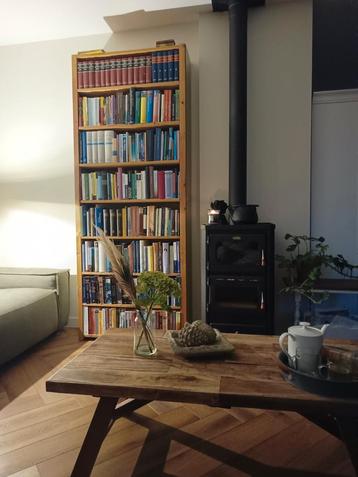 Ikea boekenkast massief hout
