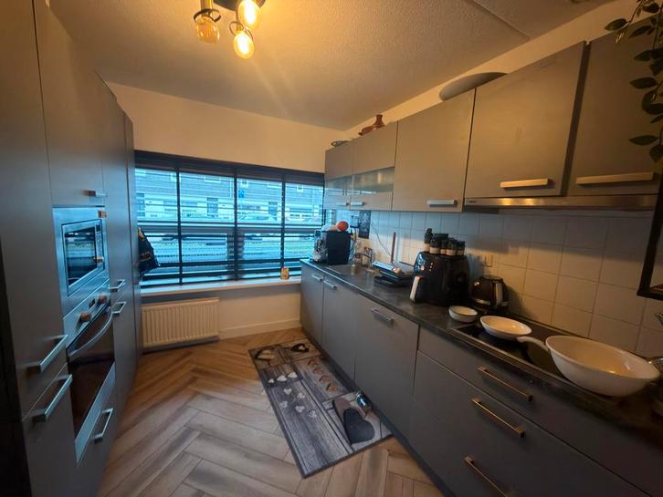 Complete Keuken - Grijs, Huis en Inrichting, Keuken | Complete keukens, Gebruikt, Hoekkeuken, Grijs, Kunststof, Ophalen