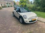 Mini (r56) 1.6 75pk 2011 Wit, Voorwielaandrijving, Stof, 74 pk, Zwart