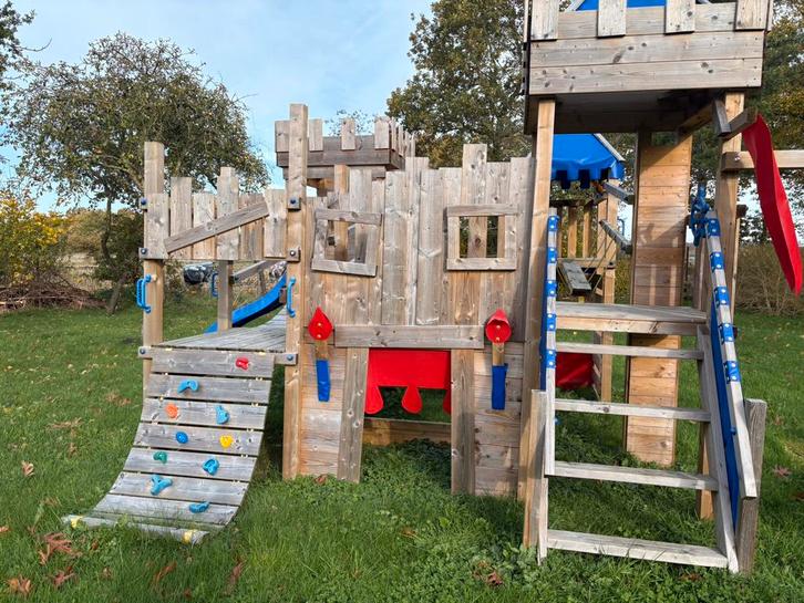 Wickey speelkasteel, Kinderen en Baby's, Speelgoed | Buiten | Speeltoestellen, Zo goed als nieuw, Glijbaan, Ophalen