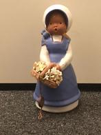 Jullar Spaans beeldje meisje met bloemen, Verzamelen, Beelden en Beeldjes, Ophalen of Verzenden, Zo goed als nieuw, Mens