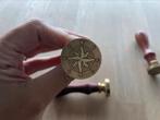 Waxzegel waxseal zegelstempel kompas voor snailmail, Ophalen of Verzenden, Zo goed als nieuw