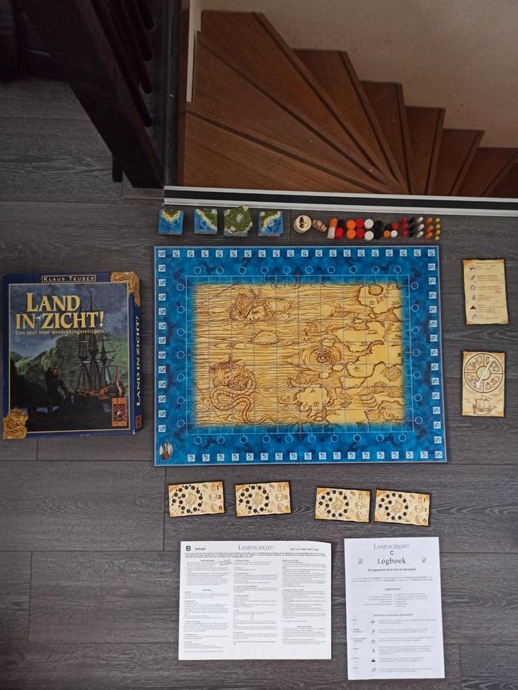 Bordspel Land in zicht! van 999 GAMES, Hobby en Vrije tijd, Gezelschapsspellen | Bordspellen, Zo goed als nieuw, Drie of vier spelers