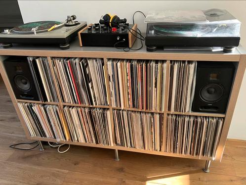 Vakkenkast Ikea (Kallax) op poten / platen meubel, Huis en Inrichting, Woonaccessoires | Cd- en Dvd-rekken, Gebruikt, Cd's, Hout