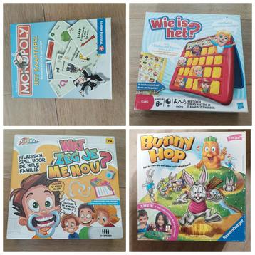 Gezelschapsspel wat zeg je me nou, monopoly kaartspel beschikbaar voor biedingen