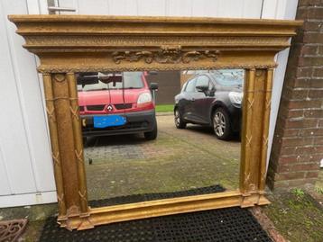 Klassieke houten schouw met spiegel  beschikbaar voor biedingen