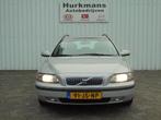 Volvo V70 2.4 AUTOMAAT ZEER NETJES DEALEROND NL-AUTO, Auto's, Automaat, Zwart, Leder en Stof, Beige