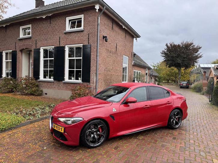 Alfa Romeo Giulia 2.9 V6 Quadrifoglio 570 pk carbon, Auto's, Alfa Romeo, Bedrijf, Te koop, Giulia, ABS, Achteruitrijcamera, Adaptive Cruise Control