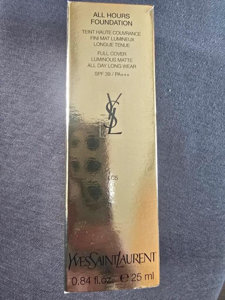 YSL All Hours Foundation - LC5, Sieraden, Tassen en Uiterlijk, Uiterlijk | Cosmetica en Make-up, Nieuw, Make-up, Gehele gezicht