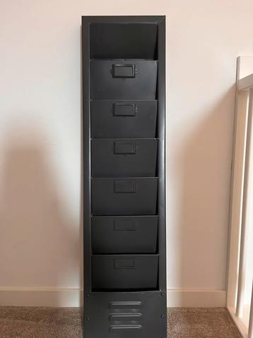 Tijdschriftenrek / Letterbak - Zo goed als nieuw! beschikbaar voor biedingen
