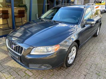 Volvo V70 2.5T Momentum 200PK LEER / NAVI / YOUNGTIMER beschikbaar voor biedingen