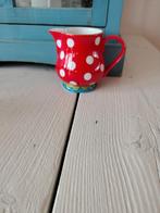 Prachtig melkkannetje Oilily - rood/wit - stip, Huis en Inrichting, Keuken | Servies, Overige typen, Nieuw, Ophalen of Verzenden