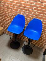 Twee gratis blauwe barkrukken, Huis en Inrichting, Barkrukken, Ophalen, Kunststof, Gebruikt, 60 tot 90 cm