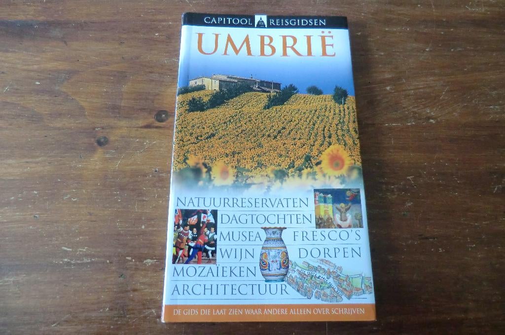 reisgids - Umbrië - capitool (2007) / Perugia, Gubbio, Boeken, Capitool, Europa, Ophalen of Verzenden, Zo goed als nieuw