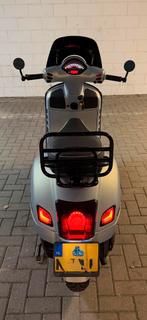 Vespa GTS Supersport 300cc nieuwstaat, Scooter, Particulier, 12 t/m 35 kW