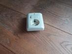 Combinatie stopcontact dubbele schakelaar, Doe-het-zelf en Verbouw, Elektra en Kabels, Ophalen of Verzenden, Nieuw, Schakelaar