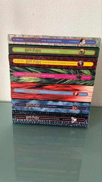 Harry potter boek boeken 1,2,3,4,5,6,7 beschikbaar voor biedingen