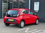 Toyota Aygo 1.0 VVT-i x-fun/1STE EIG/5-DRS/AIRCO/NL-AUTO NAP, Voorwielaandrijving, Stof, Gebruikt, Euro 6