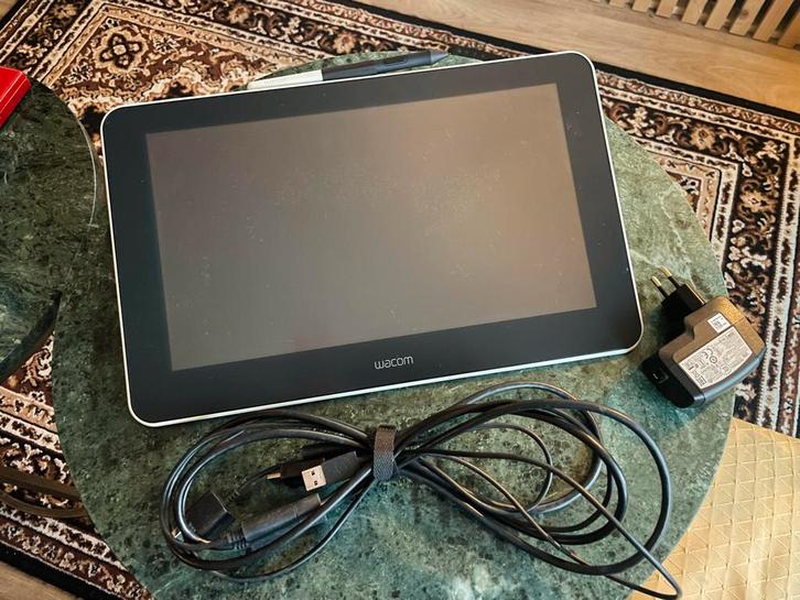 Wacom One 13 tekentablet met scherm (DTC-133), Computers en Software, Tekentablets, Gebruikt, Bedraad, Ophalen of Verzenden