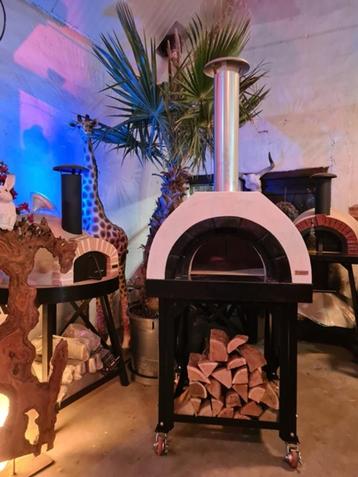 Nieuwe pizzaoven Amalfi AD80 op stalen basis beschikbaar voor biedingen
