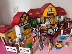 Playmobil grote manege+kleine+koets+paarden box+omheining, Ophalen of Verzenden, Zo goed als nieuw