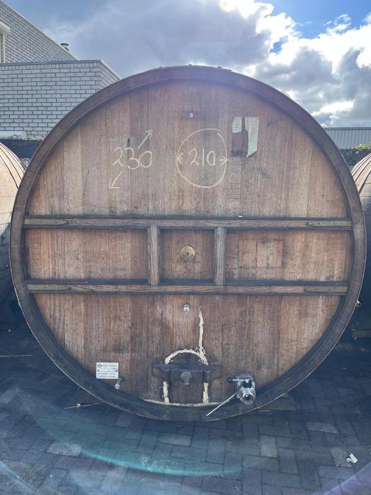 Cognac / Wijnvat 6500 ltr, Tuin en Terras, Regentonnen, Zo goed als nieuw, Hout, 150 liter of meer, Ophalen