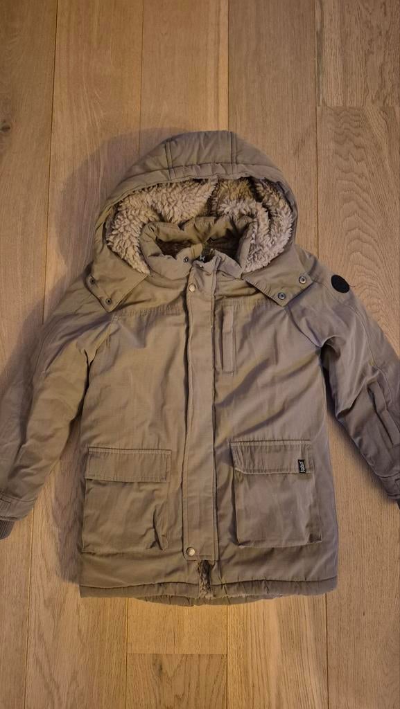 Winterjas Koko Noko maat 128 taupe bruin, Ophalen of Verzenden, Zo goed als nieuw, Jongen, Koko Noko