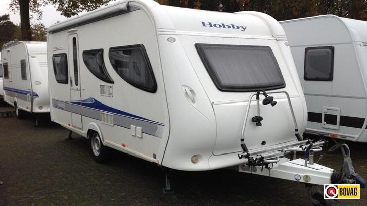 Hobby La Vita 455 UF, Caravans en Kamperen, Caravans, tot en met 3, 1000 - 1250 kg, Rondzit, Hobby, Dwarsbed, Overige typen, 4 tot 5 meter