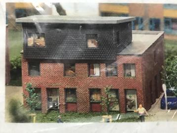 RailZ "Veenpoort2001 twee onder één kap" bouwpakket H0 beschikbaar voor biedingen