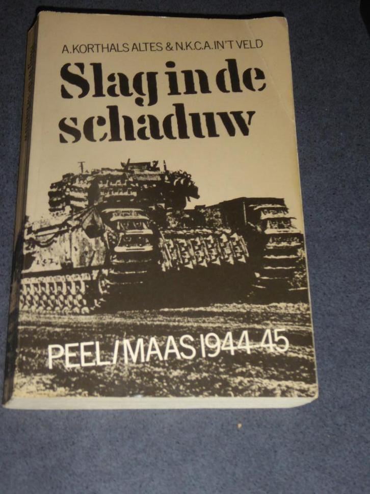 Slag in de schaduw-PEEL/MAAS 1944-45, Boeken, Oorlog en Militair, Gelezen, Algemeen, Tweede Wereldoorlog, Verzenden