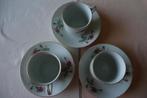 3 kop en schotels met roosjes, Huis en Inrichting, Keuken | Servies, Ophalen of Verzenden, Gebruikt, Porselein, Kop(pen) en/of Schotel(s)
