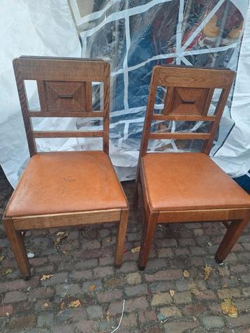 2 Art Deco Stoelen beschikbaar voor biedingen
