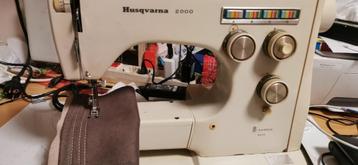 Naaimachine Husqvarna 2000 6010Alleen recht en Echt Leer naa beschikbaar voor biedingen