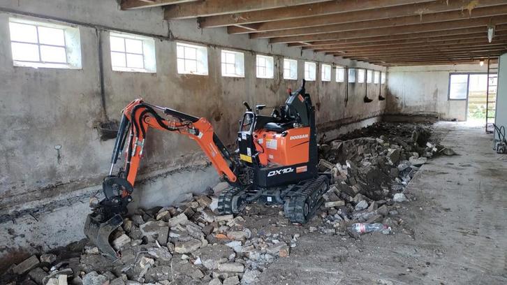 Minikraan VERHUUR Fryslân sloopwerk minigraver sloophamer, Diensten en Vakmensen, Klussers en Klusbedrijven