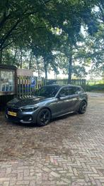 BMW 1-Serie 120i 184pk Aut 2017 Grijs, Auto's, BMW, Achterwielaandrijving, Zwart, 4 cilinders, Particulier