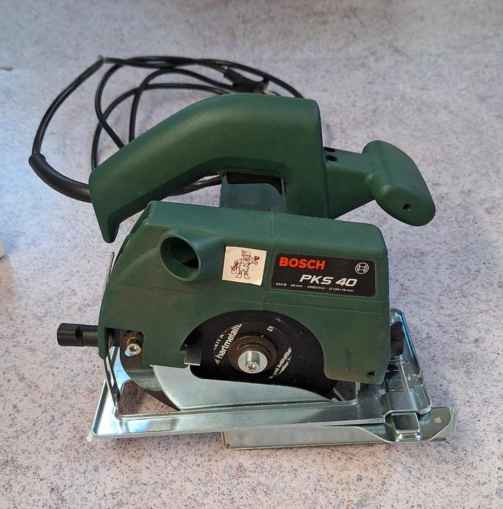 Cirkelzaag PKS400 in zeer goede staat, Doe-het-zelf en Verbouw, Gereedschap | Zaagmachines, Zo goed als nieuw, Cirkelzaag, 1200 watt of meer