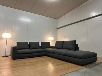Nieuwstaat Minotti Andersen Hoekbank – NP: €27.500 beschikbaar voor biedingen