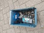 Bak met wielbouten, wielmoeren, centreer ringen etc, Ophalen of Verzenden, Audi