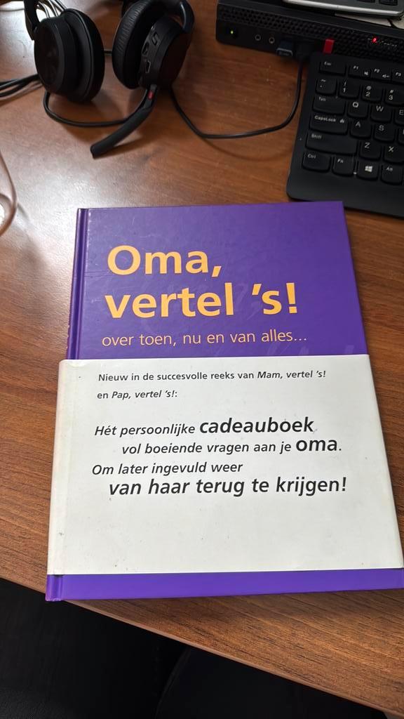 Eddy van Vliet - Oma vertel 's!, Boeken, Overige Boeken, Zo goed als nieuw, Ophalen of Verzenden