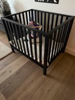 Mooie zwarte box, Kinderen en Baby's, Boxen, Ophalen, Zo goed als nieuw, Rechthoekig, In hoogte verstelbaar