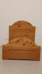 Schattig Houten Bedje voor Puppy of Kitten, Ophalen, Zo goed als nieuw