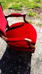 Een stoel rood fluweel nog in zeer goeden staat. De bekledin, Ophalen
