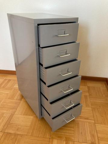 ladenkast Ikea beschikbaar voor biedingen