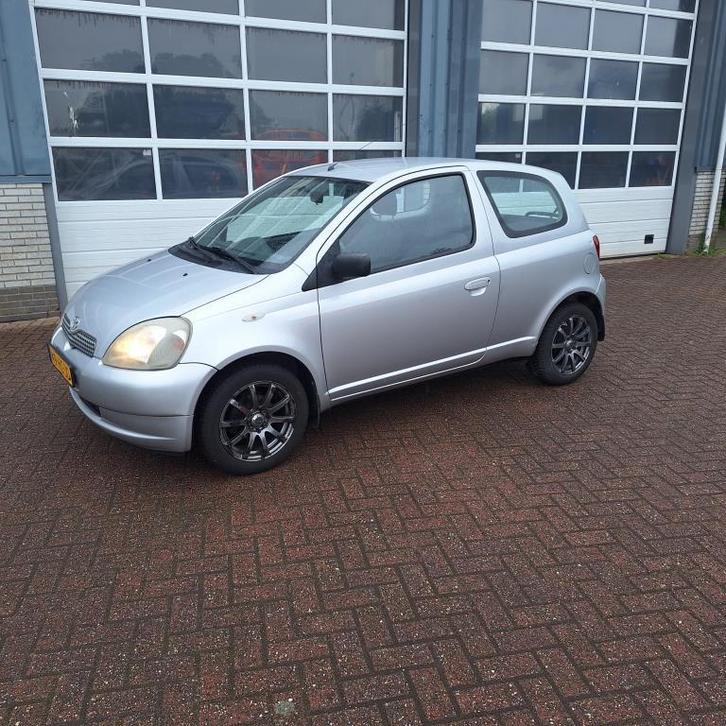 Toyota Yaris 1.3-16V VVT-i Luna, Auto's, Toyota, Bedrijf, Te koop, Yaris, ABS, Airbags, Boordcomputer, Centrale vergrendeling