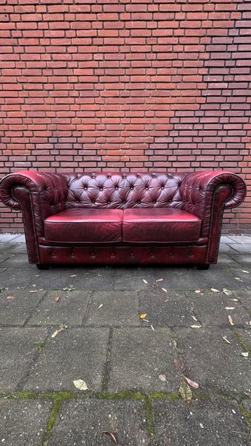 Chesterfield bank - Tijdloze elegantie! beschikbaar voor biedingen